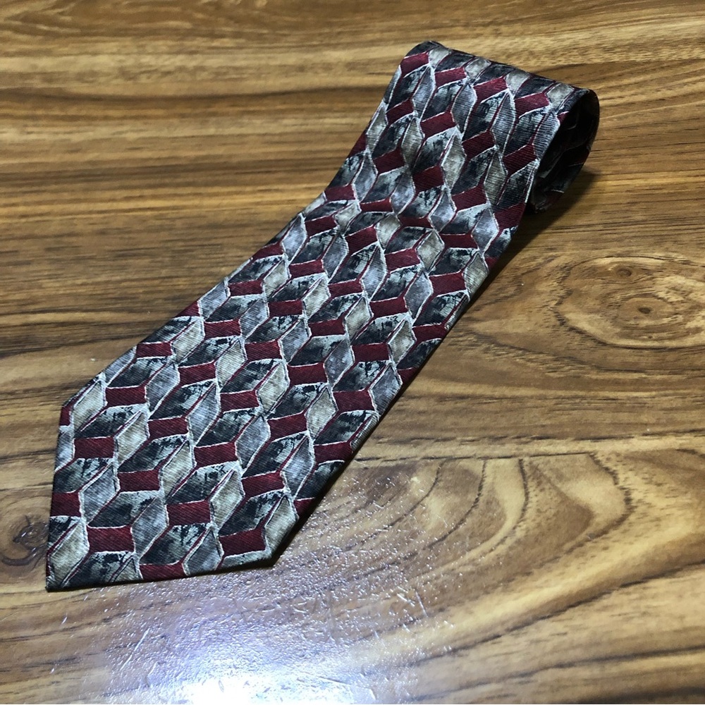 🌟 3/$15 Jon Paul Luke 100% silk tie designed in Italy